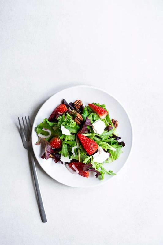Image of Strawberry Salad w/ Pecans & Feta