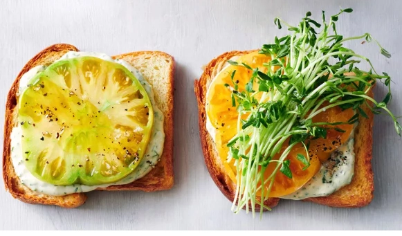 Image of Heirloom Tomato Tartines with Garlic-Parsley Aioli
