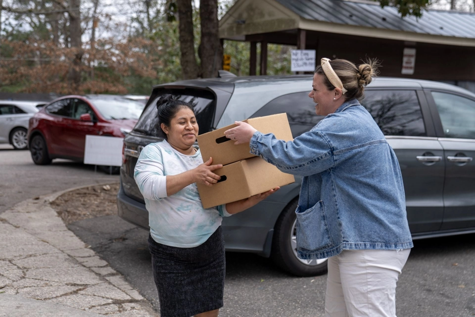 Image of How Produce Box Members Helped Deliver 6,000+ Fresh Produce Boxes to Families in Need